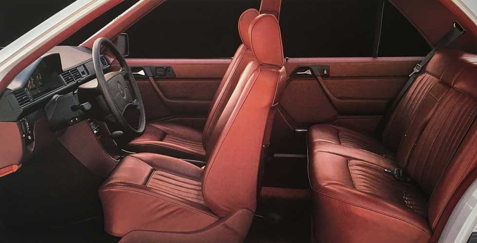 Mercedes-W124-300E-Interior
