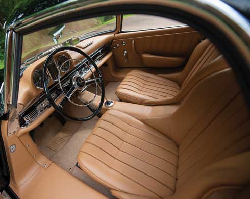1961-Mercedes-Benz-300-SL-Roadster-RM-Sothebys-Auction-Monterey-2018-interior
